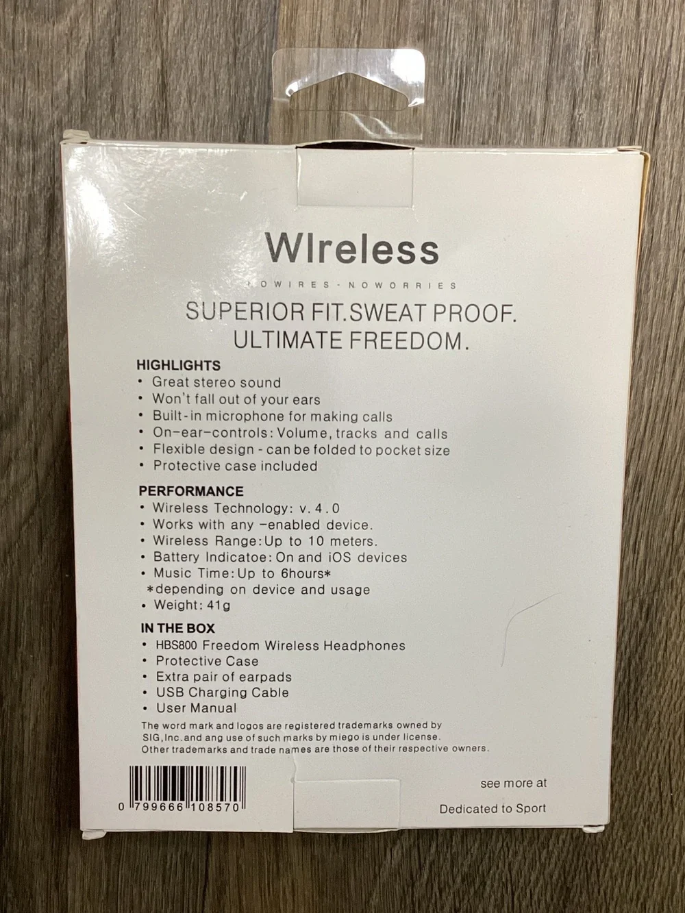 Wireless HBS800 Neckband Headphones in White and Black